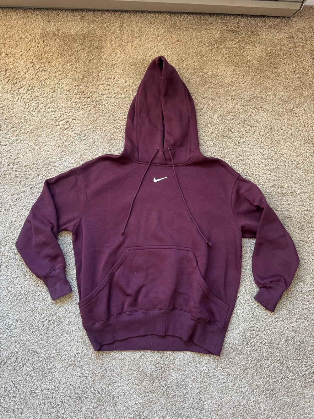 Nike Women’s Maroon Hooded Sweatshirt with Swoosh